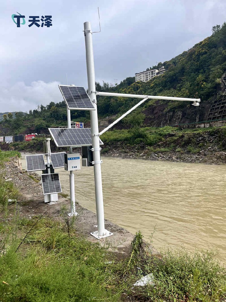天澤水文監(jiān)測站和雨量監(jiān)測站在水庫安裝案例